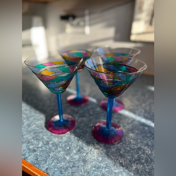 4 Hand-painted Martini Glasses - Picture 4 of 4